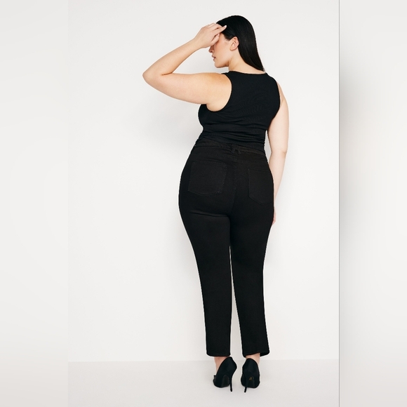 Good American-NWOT GOOD CURVE STRAIGHT NEVER FADE JEANS - Picture 9 of 12